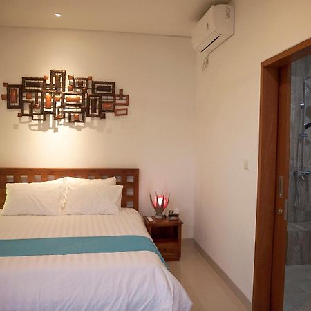Pineapple Villa Sanur ภายนอก รูปภาพ