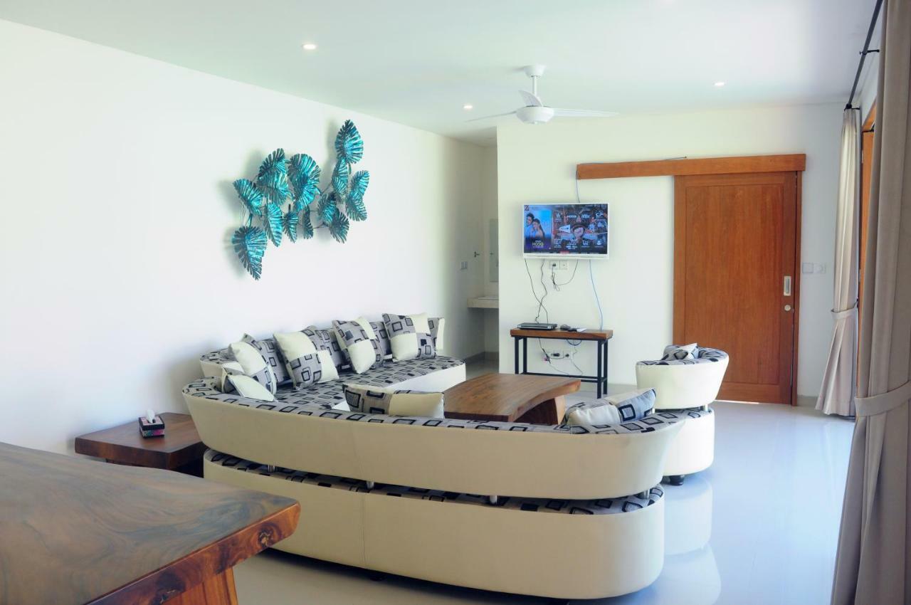 Pineapple Villa Sanur ภายนอก รูปภาพ