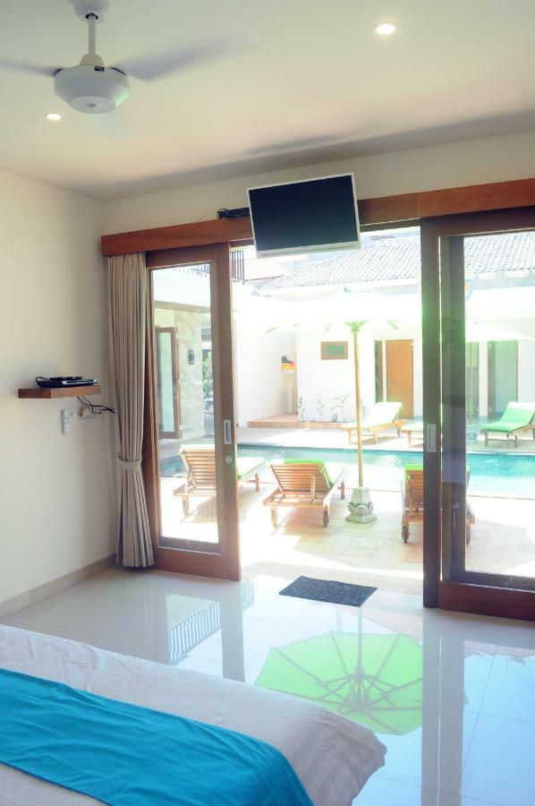Pineapple Villa Sanur ภายนอก รูปภาพ